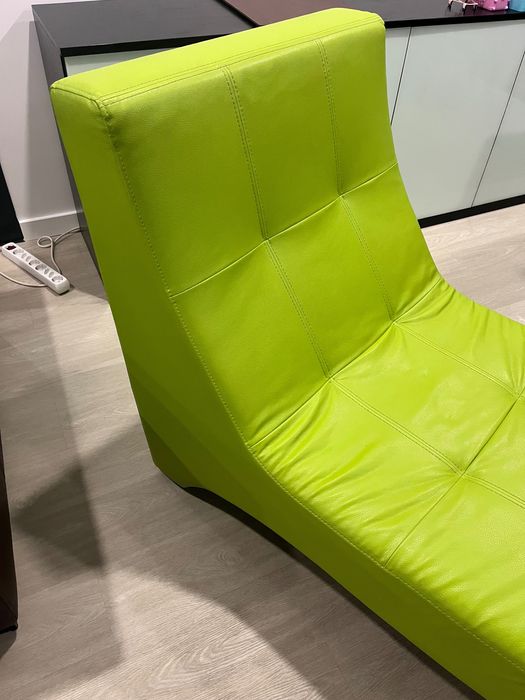 Chaise longue verde
