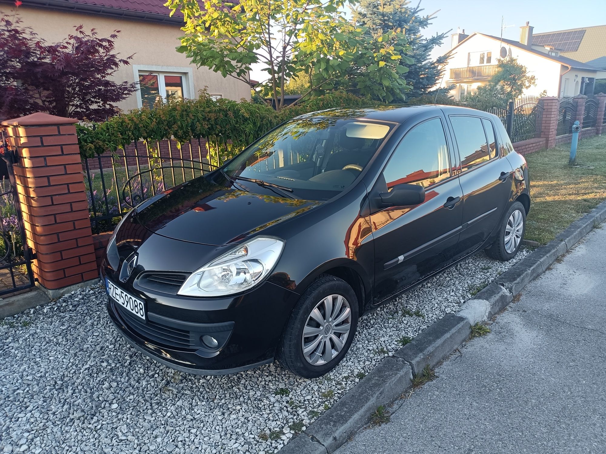 Renault Clio III 1.2 2006 r. Nowe sprzęgło.