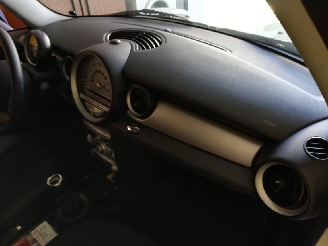 Vende-se Mini One 1.4 gasolina só com 80.500km