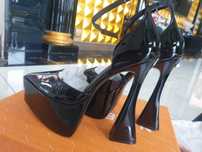 Buty szpilki na platformie Naked Wolfe