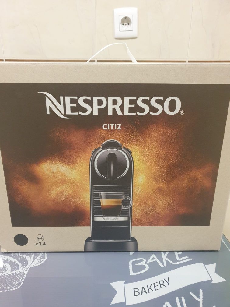 Máquina de café Citiz preta Nespresso nova com garantia Nespresso