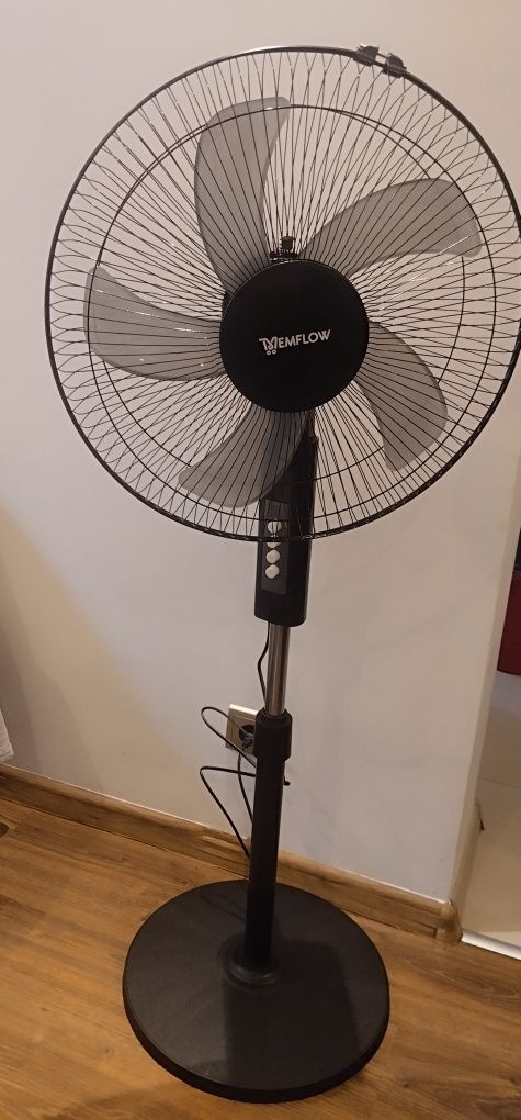Wiatrak stojący 127cm 50w