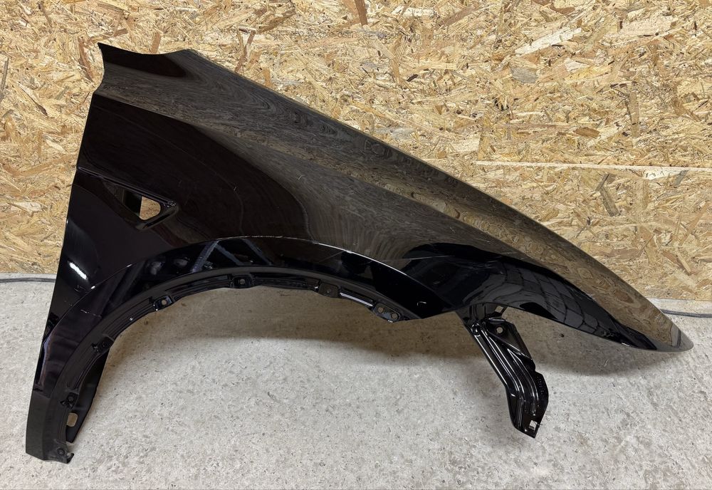 Tesla Model Y Juniper крило праве