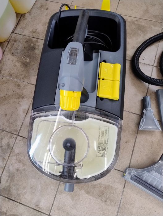 Karcher puzzi 10/1 raz użyty jak nowy 3 przystawki piorace
