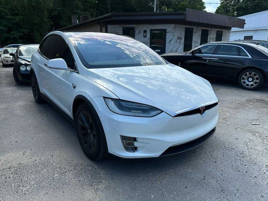 Tesla Model X 2018