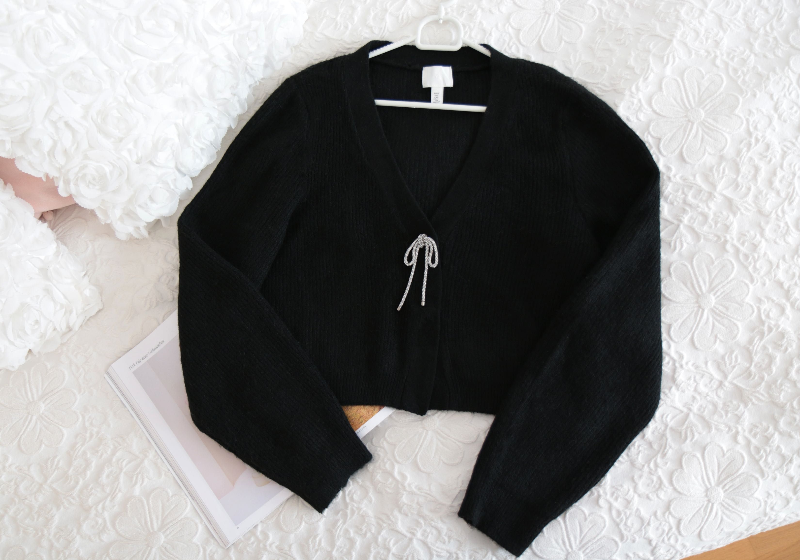 Czarny sweter kardigan H&M z ozdobną kokardką S 36 ganni wełna wiosna