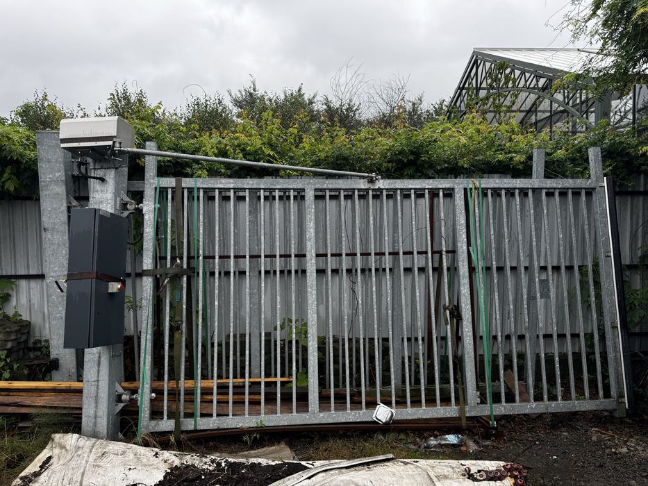 Przemysłowa brama halsang Nowa