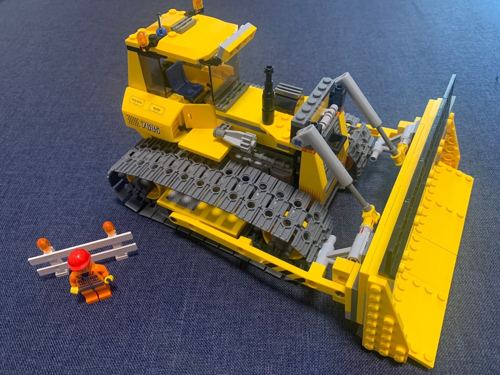 Lego city 7685 dozer