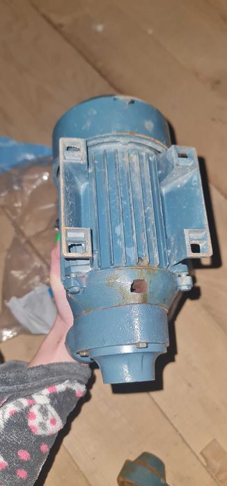 Водяний Насос Thomson