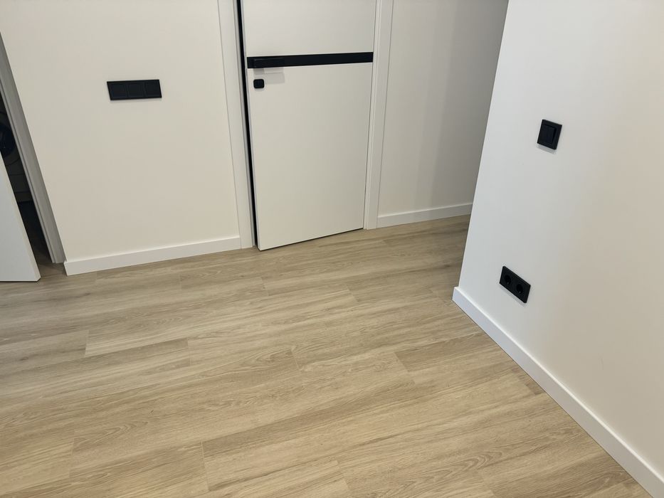 Монтаж плінтуса та ламінату Львів !  Укладка  ламінату МДФ