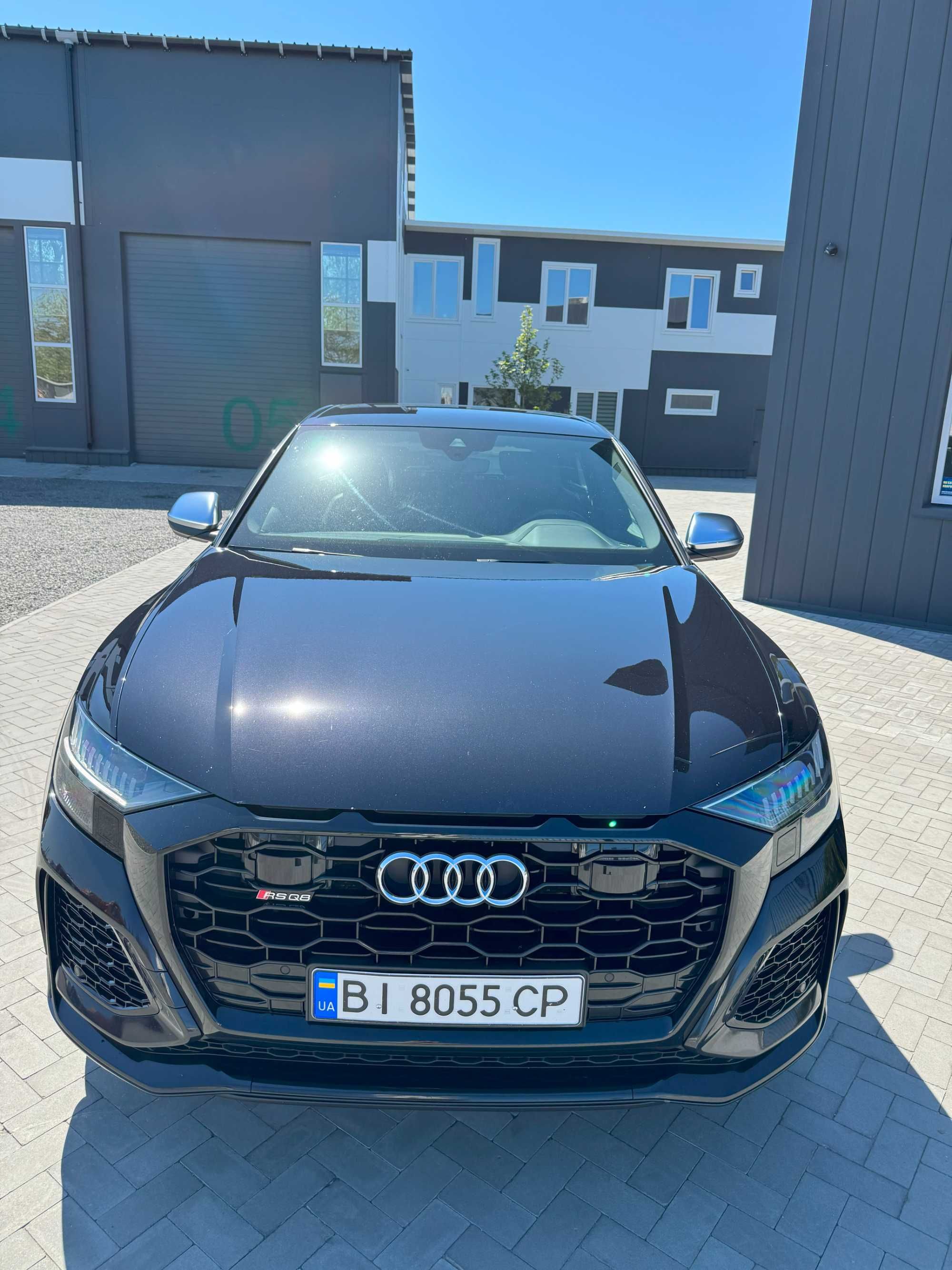 Продаж Audi RS Q8