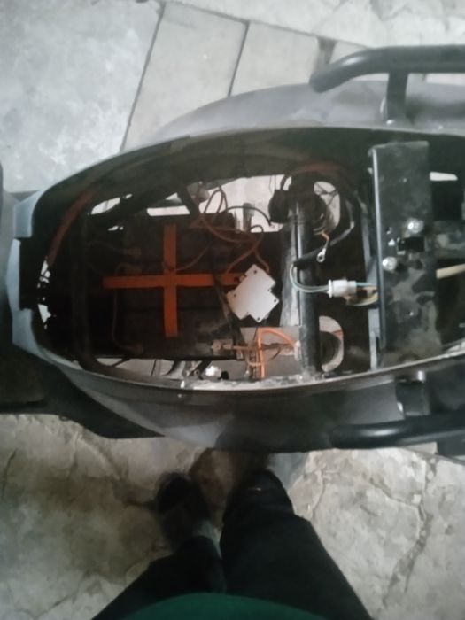 Продається електро скутер ліберті майже на ходу 37000 договір або обмі