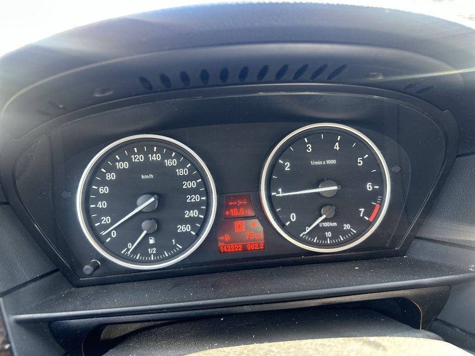 Бмв е60 523i родной пробег