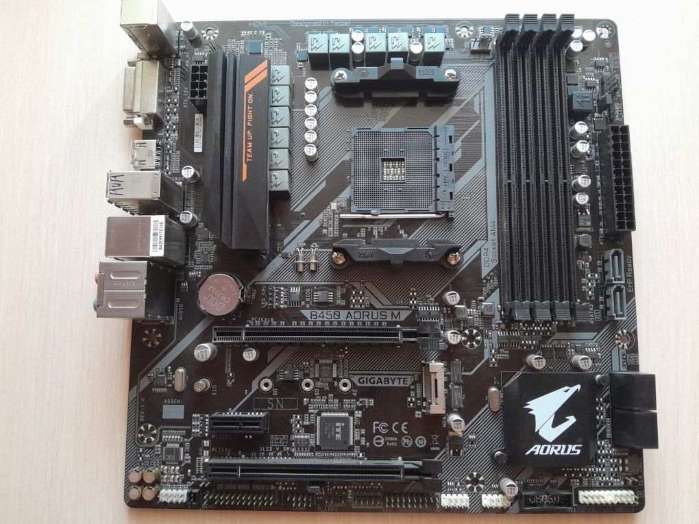 Материнская плата GIGABYTE B450 AORUS M