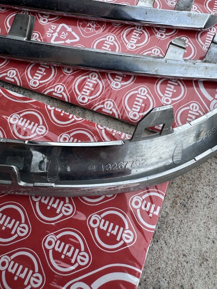 Chrom grilla Opel Meriva B komplet