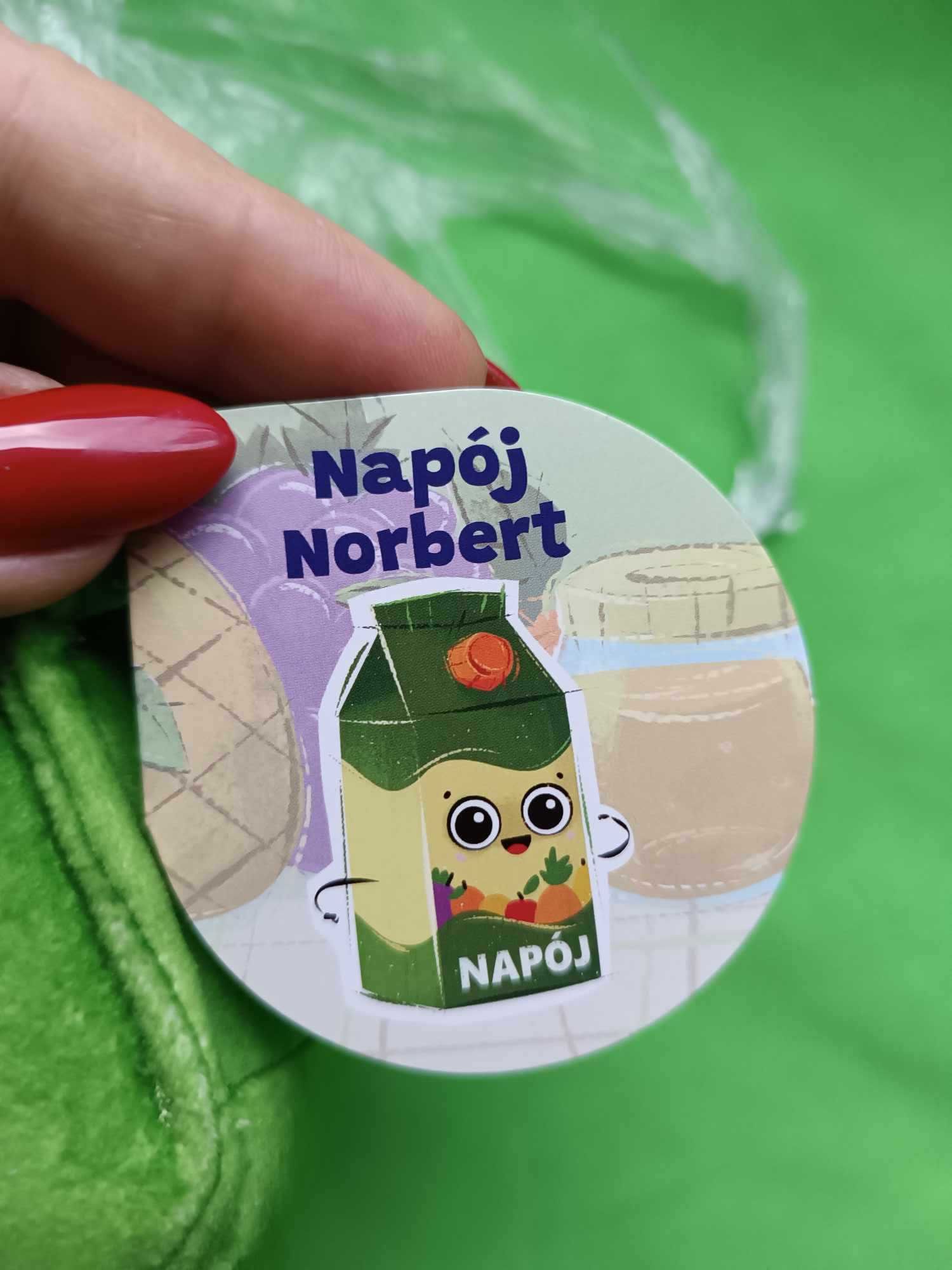 "Napój Norbert" - nowa z metkami maskotka z biedronkowej kolekcji.
