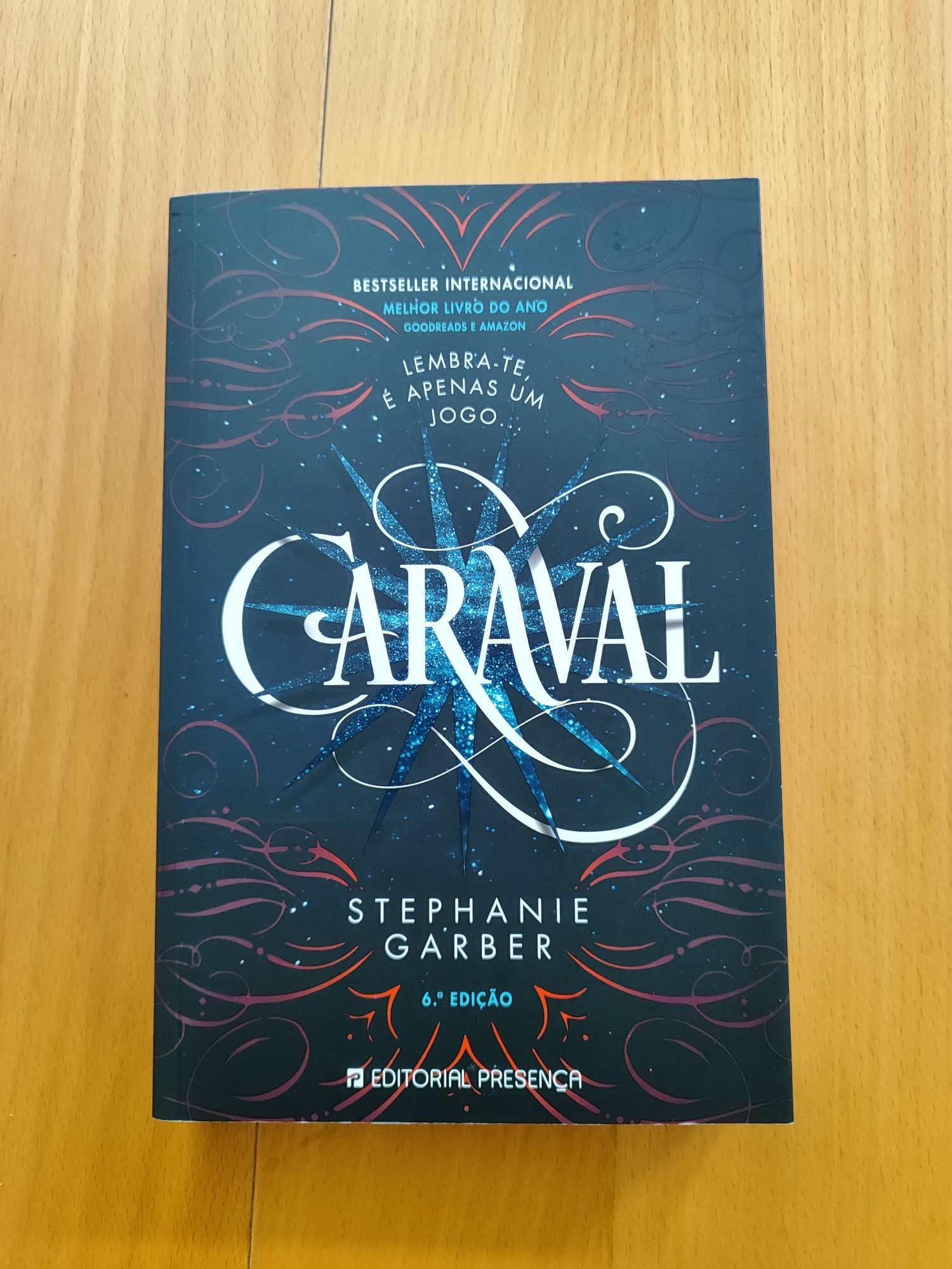 Livro Caraval - Stephanie Garber