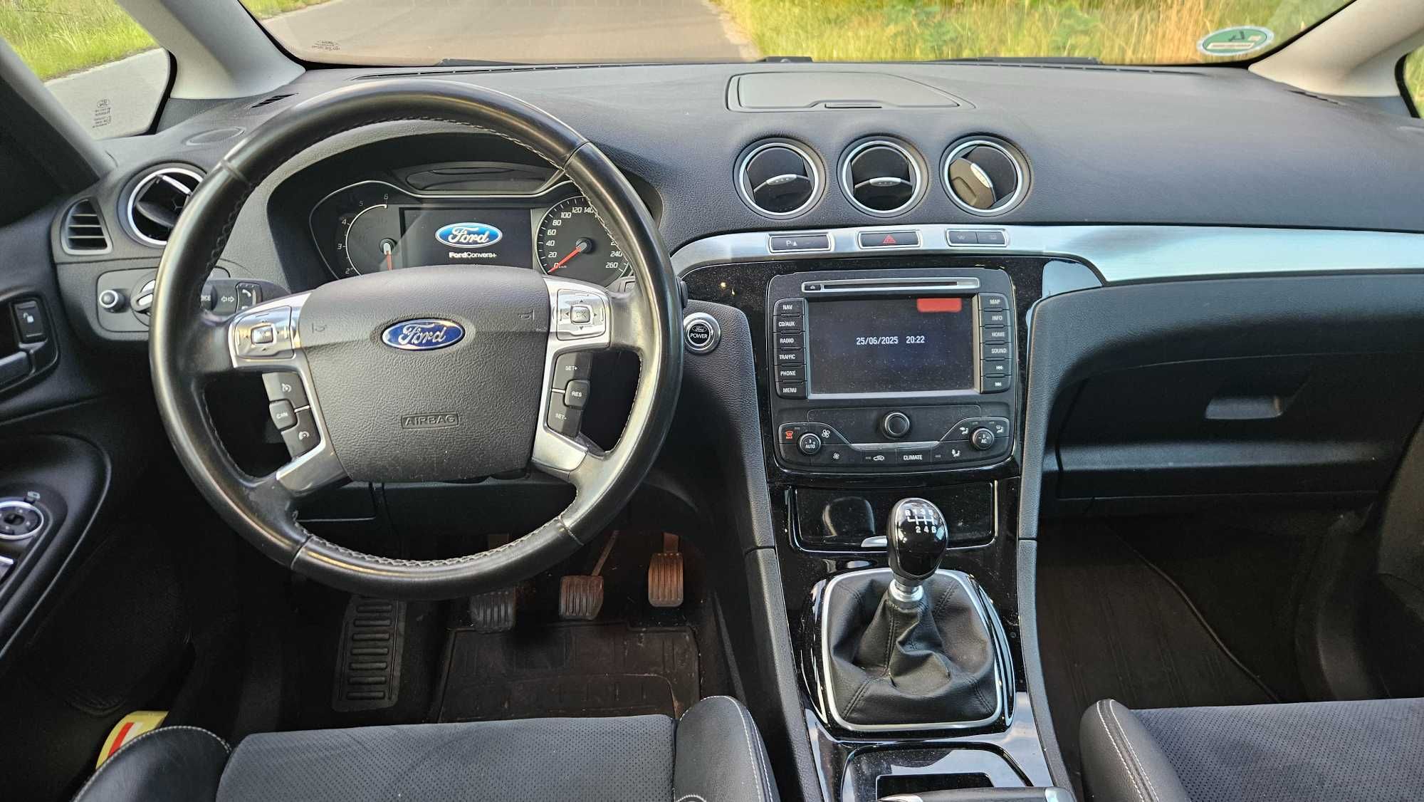 Ford S-MAX 2.0 140km 7 osobowy titanium  panorama xenon Keyless Go