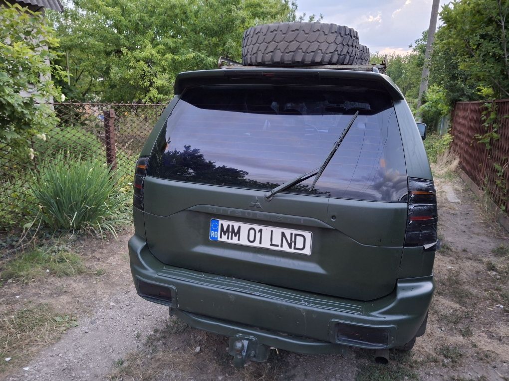 Mitsubishi Pajero Sport 1