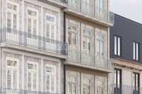 Apartamento novo T0 com 42m2 situado na rua do Almada, Porto.