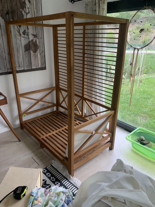 Cama Montessori criança