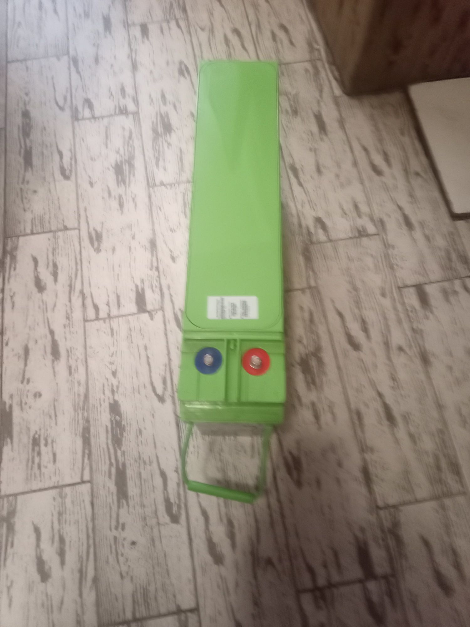 Продам акумулятор 12MVR180
