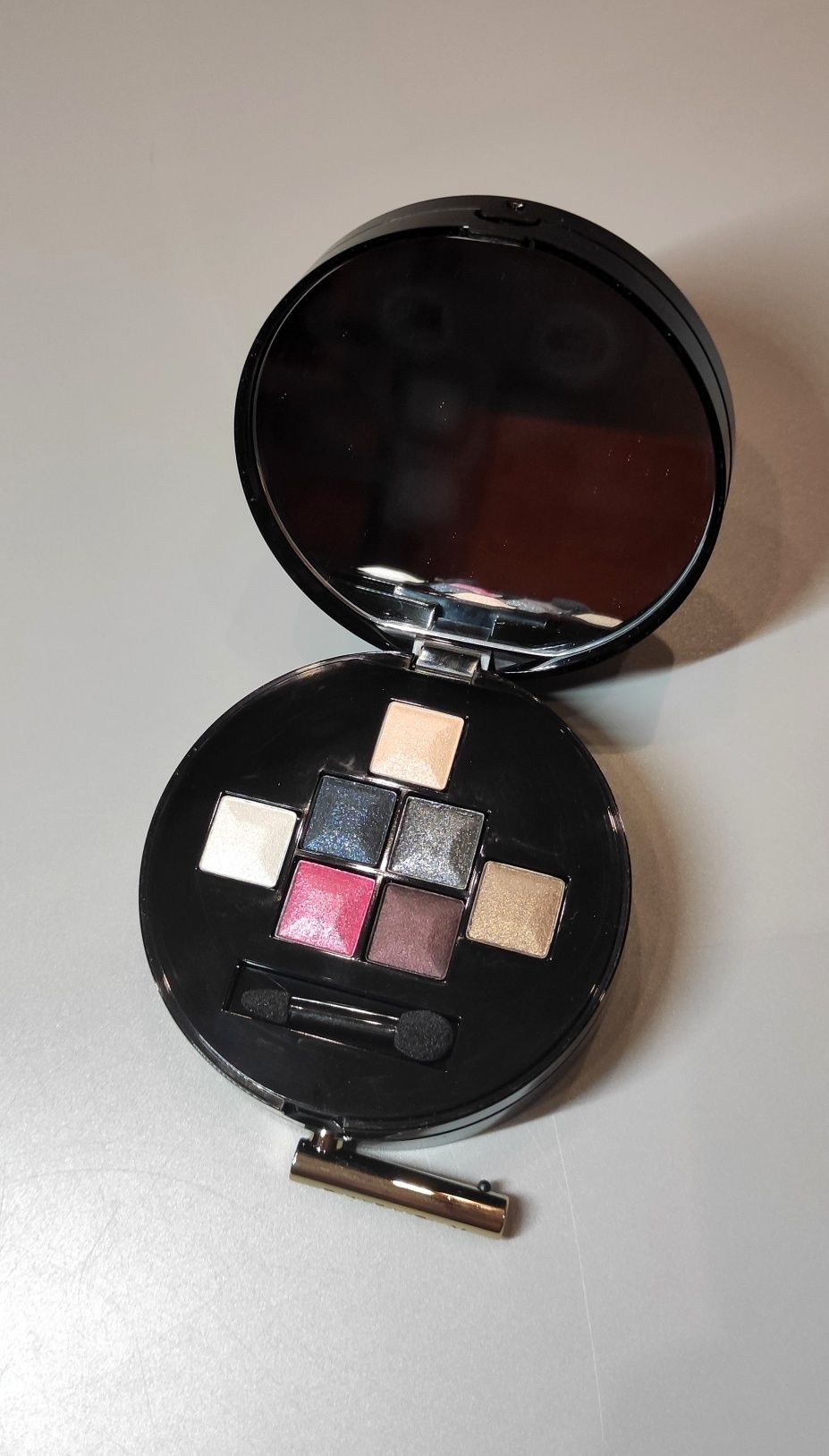 Givenchy косметичний набір Glamour On The Gold тіні, туш помада