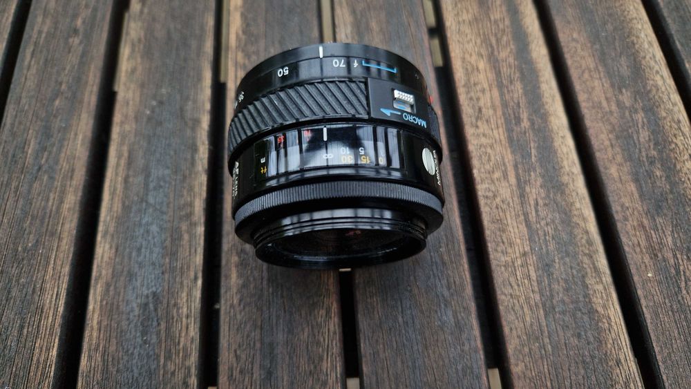 Minolta AF Zoom 35-70mm f/4 Macro + камера Minolta 7000 у подарунок