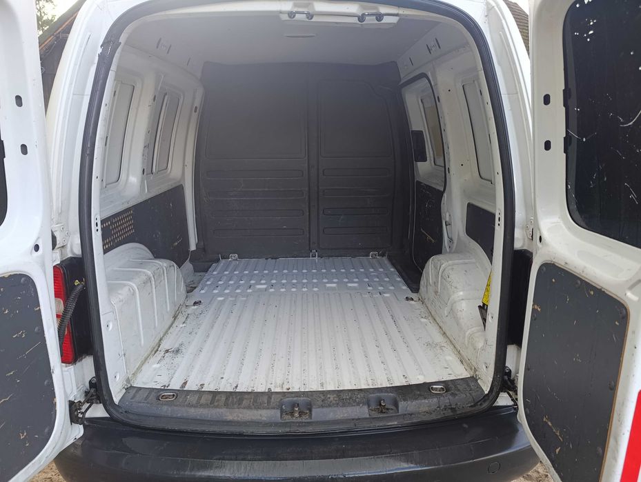 VW CADDY 2011 1.6 TDI