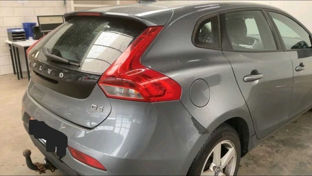 Volvo V40 D4 2014r Manual