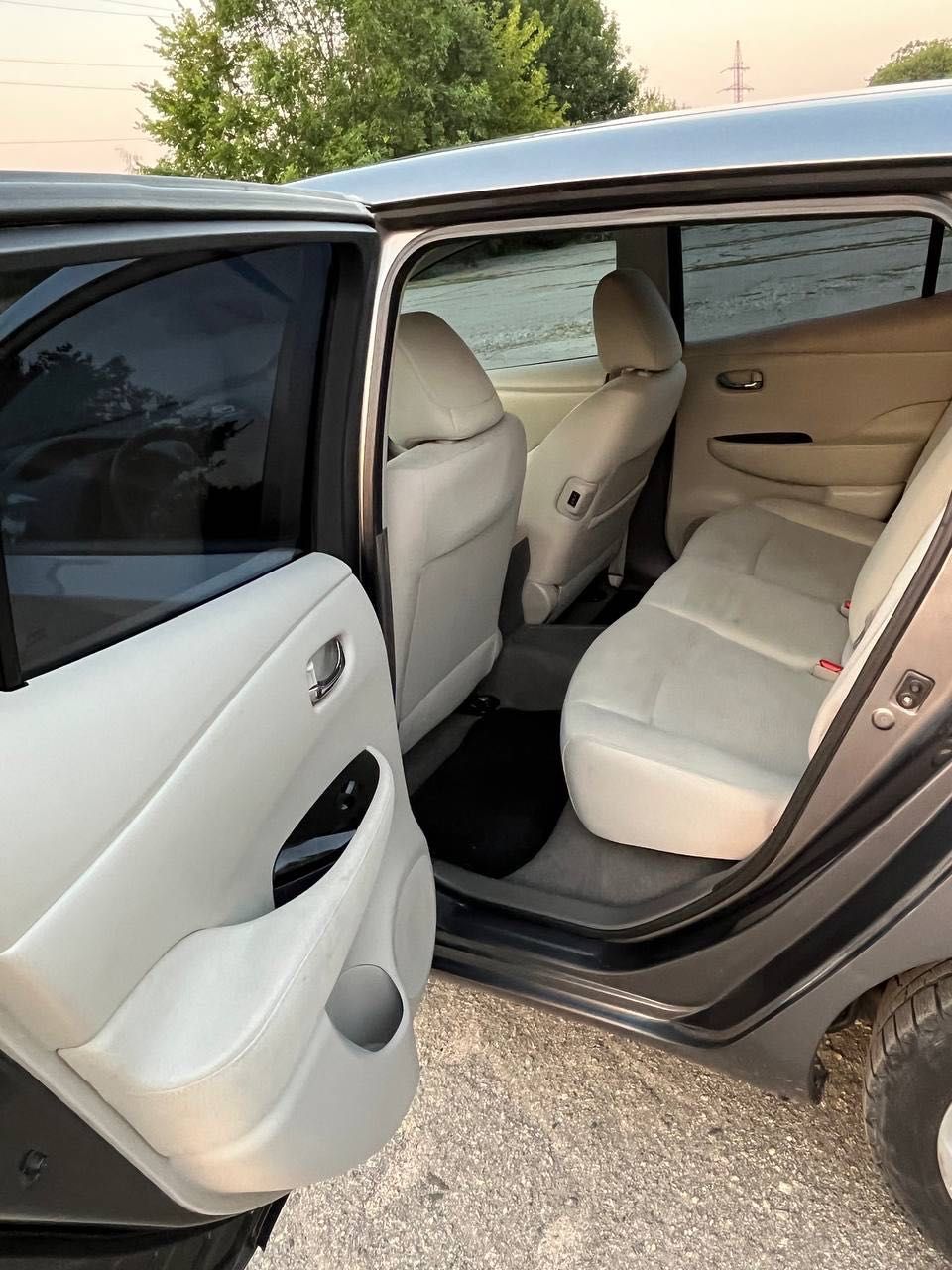 Nissan Leaf 2014