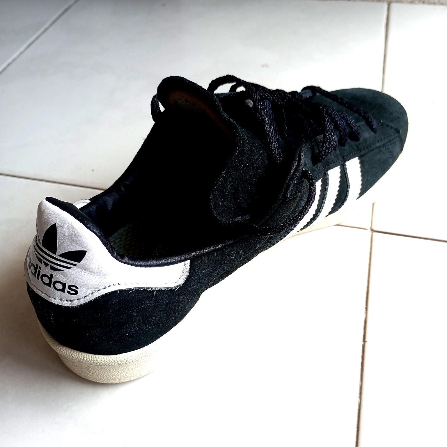 Tênis Adidas Campus 80 (tamanho 40)
Tênis Campus 80s "Black Off White