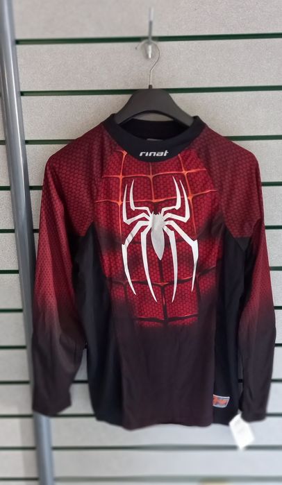 Camisolas Rinat guarda redes