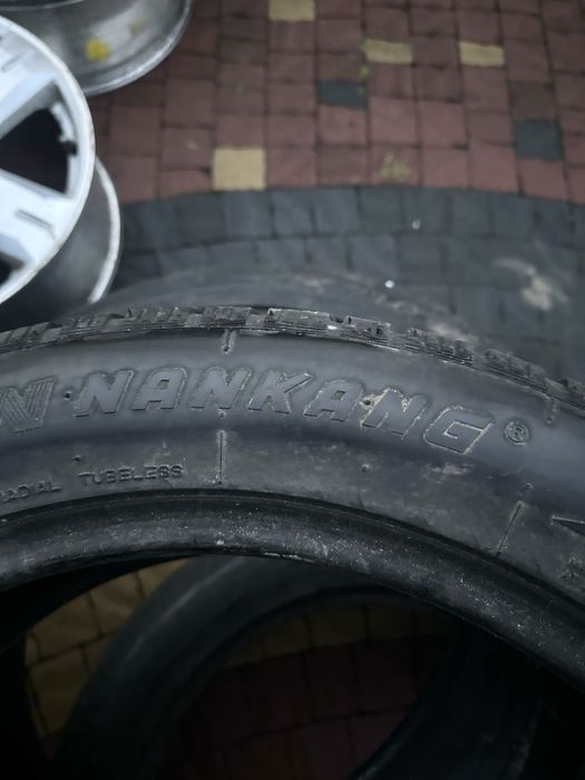 Резина зимова 4 штуки Nankang 225/55 R19 шини замові шина колесо