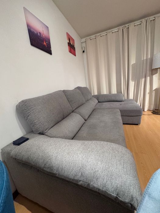 Sofá-cama com chaise longue