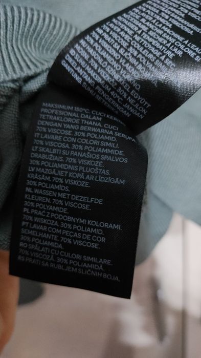 Sweterek do zapinania