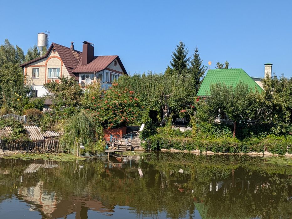 Будинок з власним озером в Косівщині