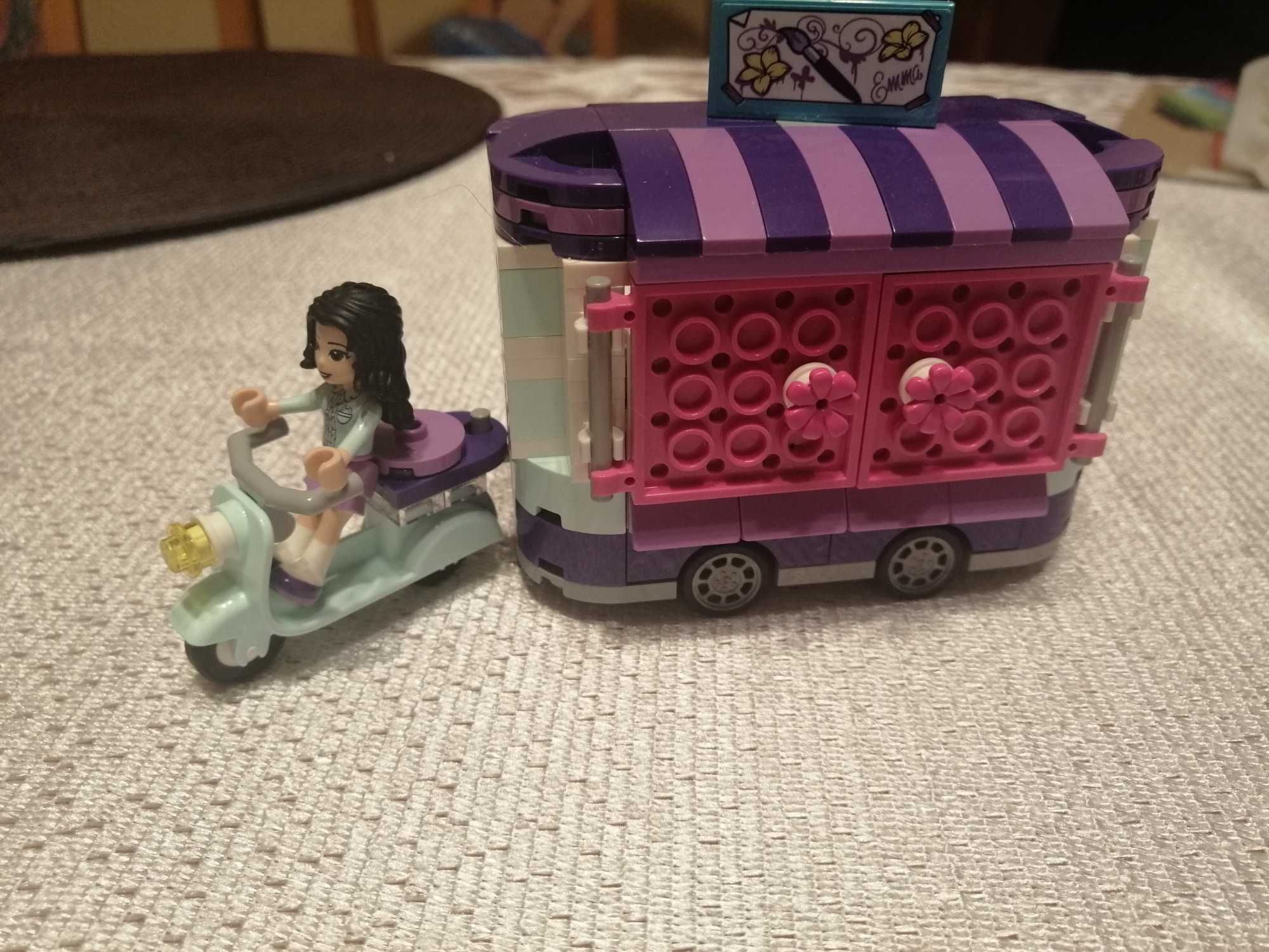 Lego Friends 41332 Stoisko z rysunkami Emmy