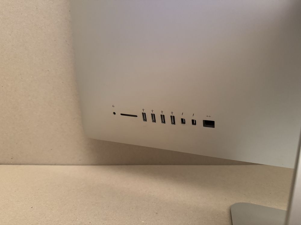 iMac 27” 5K (2015)