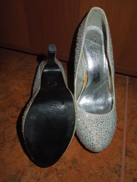 нарядные женские туфли QUIZ в камнях, р.37