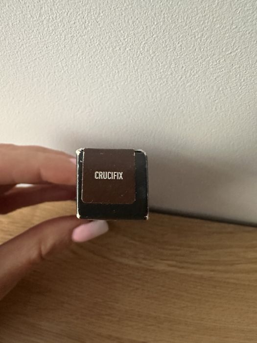 Konturówka do ust brązowa nowa