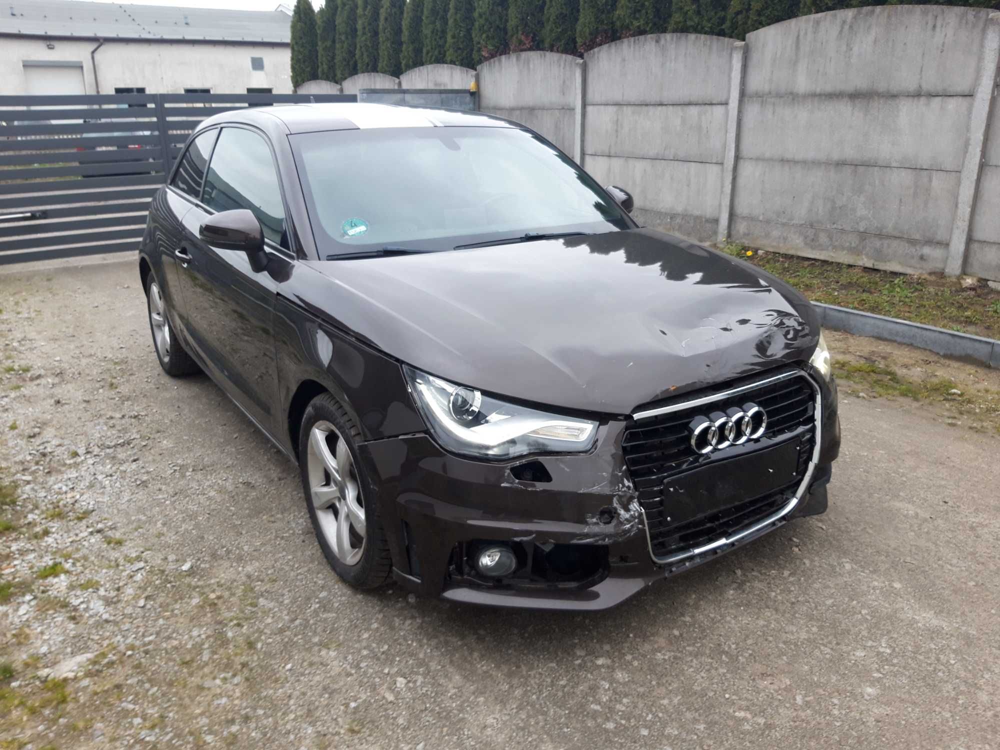 Audi A1 2.0 tdi fuil opcja S-line