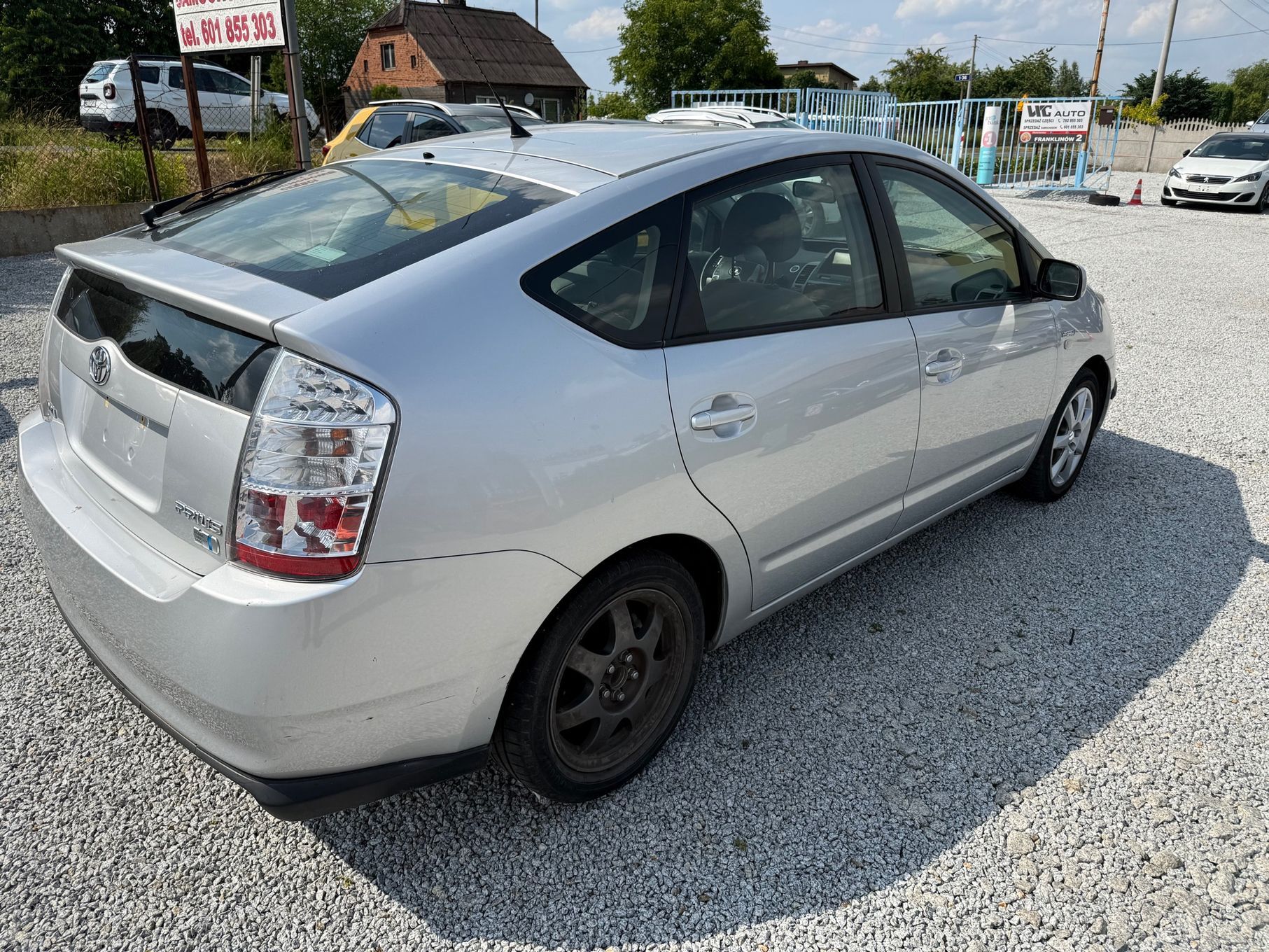 Toyota Prius 1.5_Hybryda_111KM_przebieg -143000_km