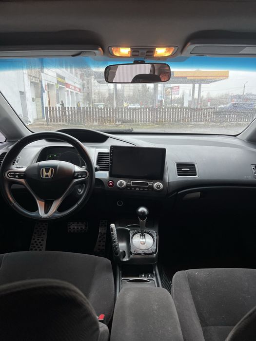 Продам Honda Civic 1.8 на автомате в отличном состоянии