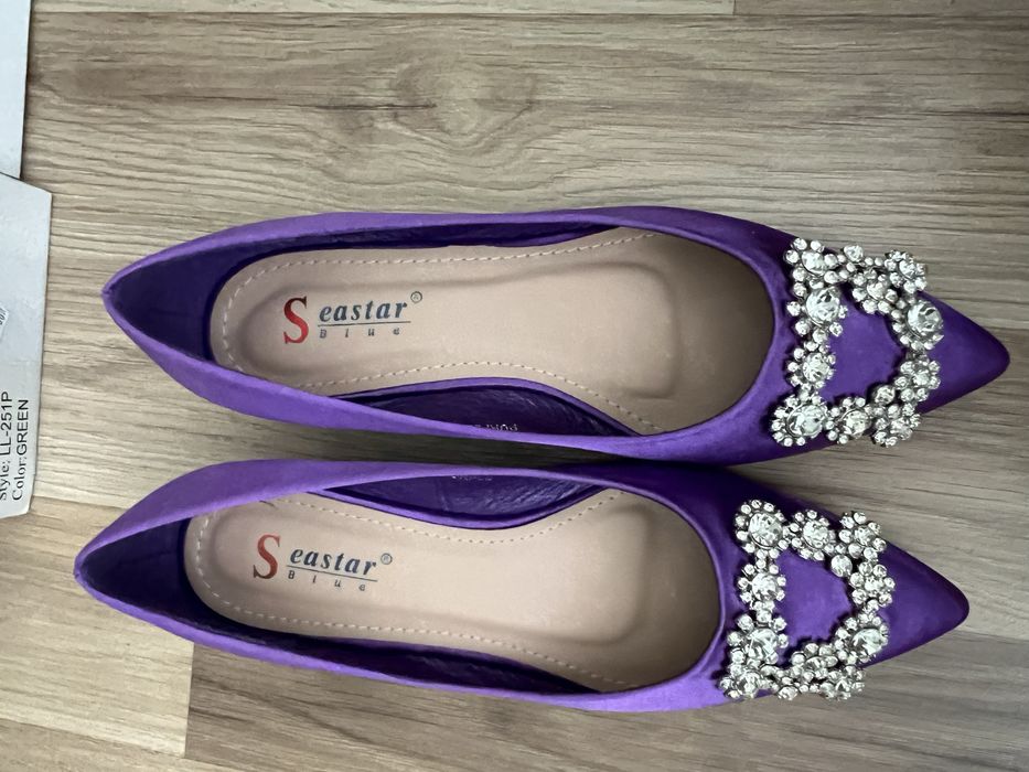 Piękne baleriny na obcasie niskim