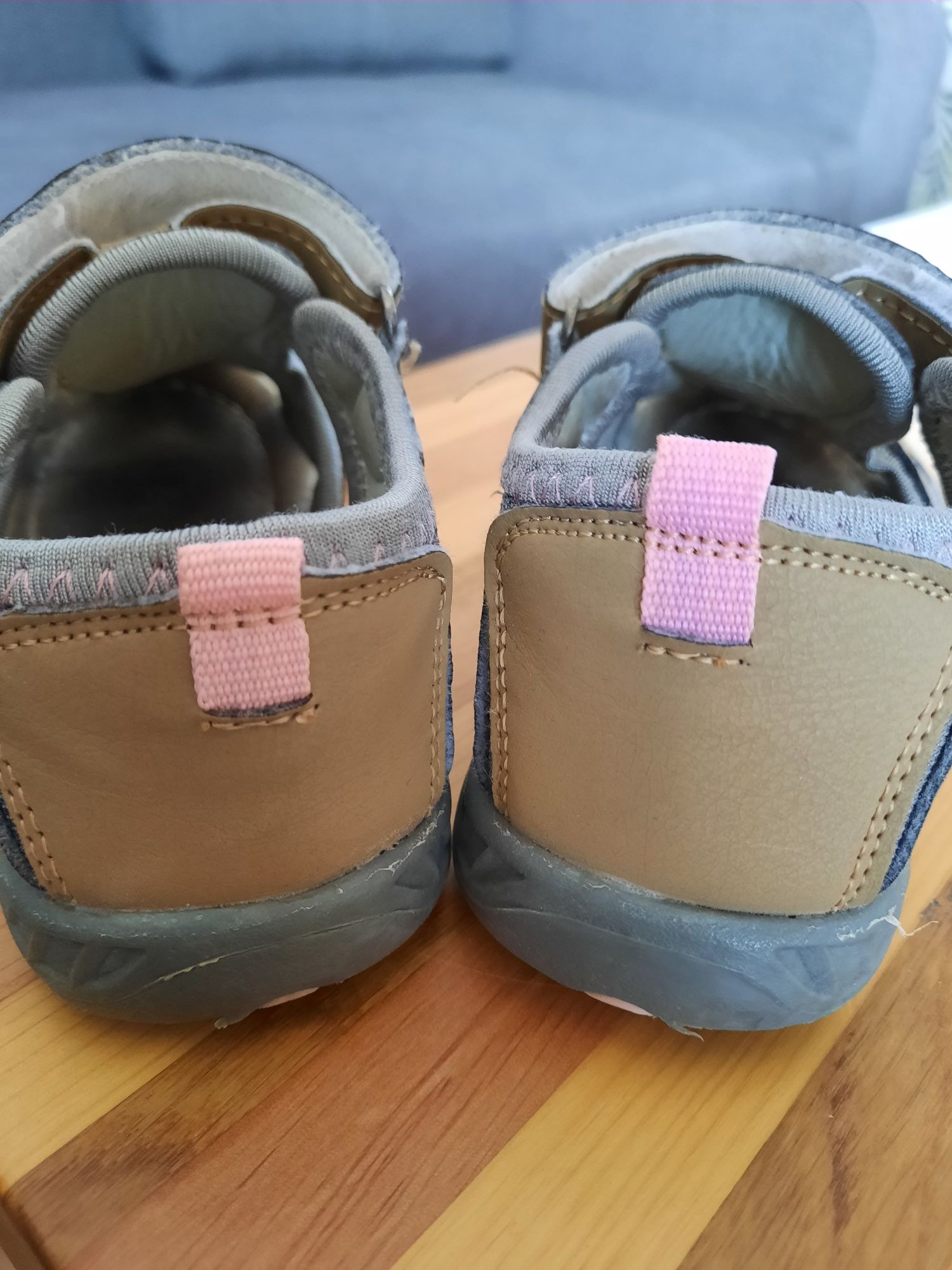 Buty sandały sandałki r.25