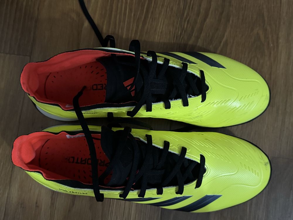 Sapatilhas futebol Piso Sintetico ( Predator 24 )