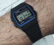 CASIO  zegarek RETRO Klasyka   NOWY