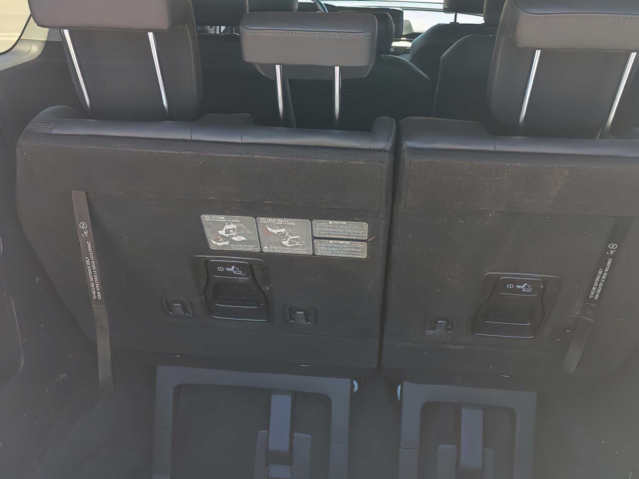 Kia Carnival LX 2022