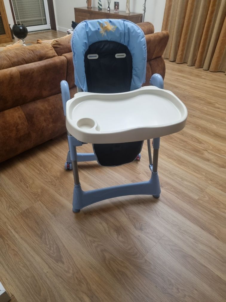 Vendo cadeira bebé e cama bebé